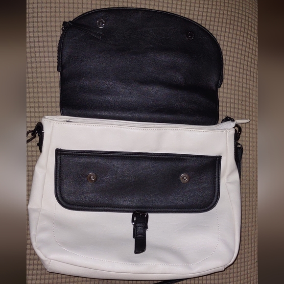 Black & White crossbody bag - Picture 4 of 9